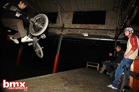 sk8lab_01_2k4_07.jpg