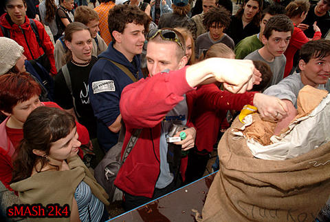 01_mmm04_689.jpg