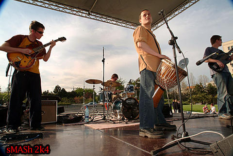 01_mmm04_700.jpg