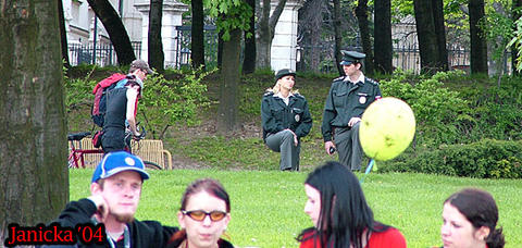 02_mmm04_001.jpg