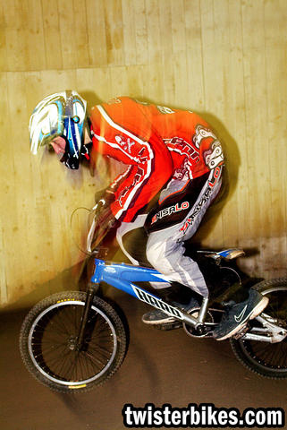 itc2k8a_945