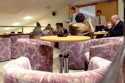 htb2k8_475.jpg