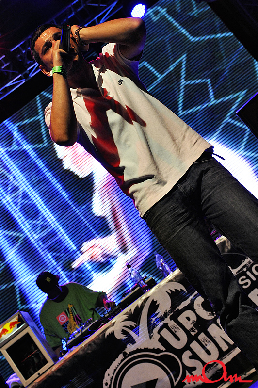 tjhh2k8_3992.jpg