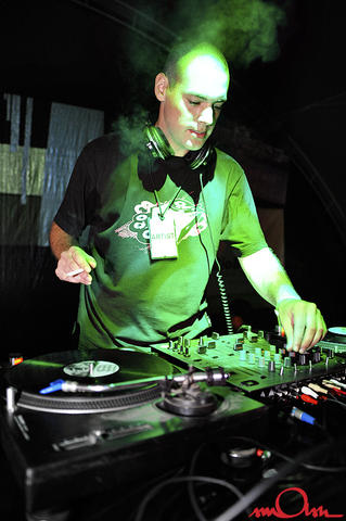 rb2k8_302.jpg