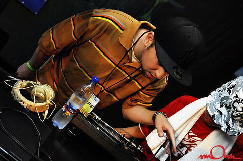 rb2k8_327.jpg