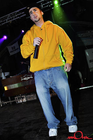 rb2k8_600.jpg