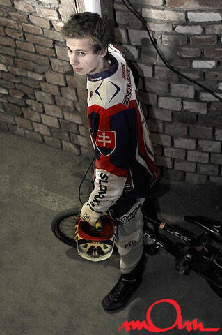 itc2k9b_371.jpg