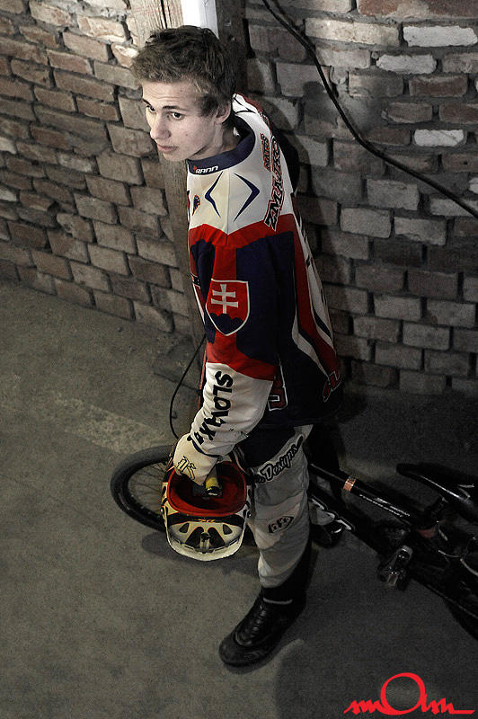 itc2k9b_371.jpg