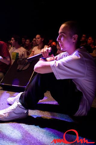 aafb2k9_366.jpg