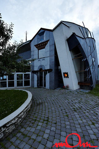 784.jpg