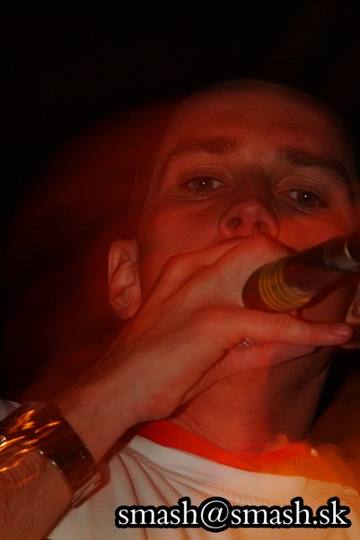 hq2k5_640.jpg